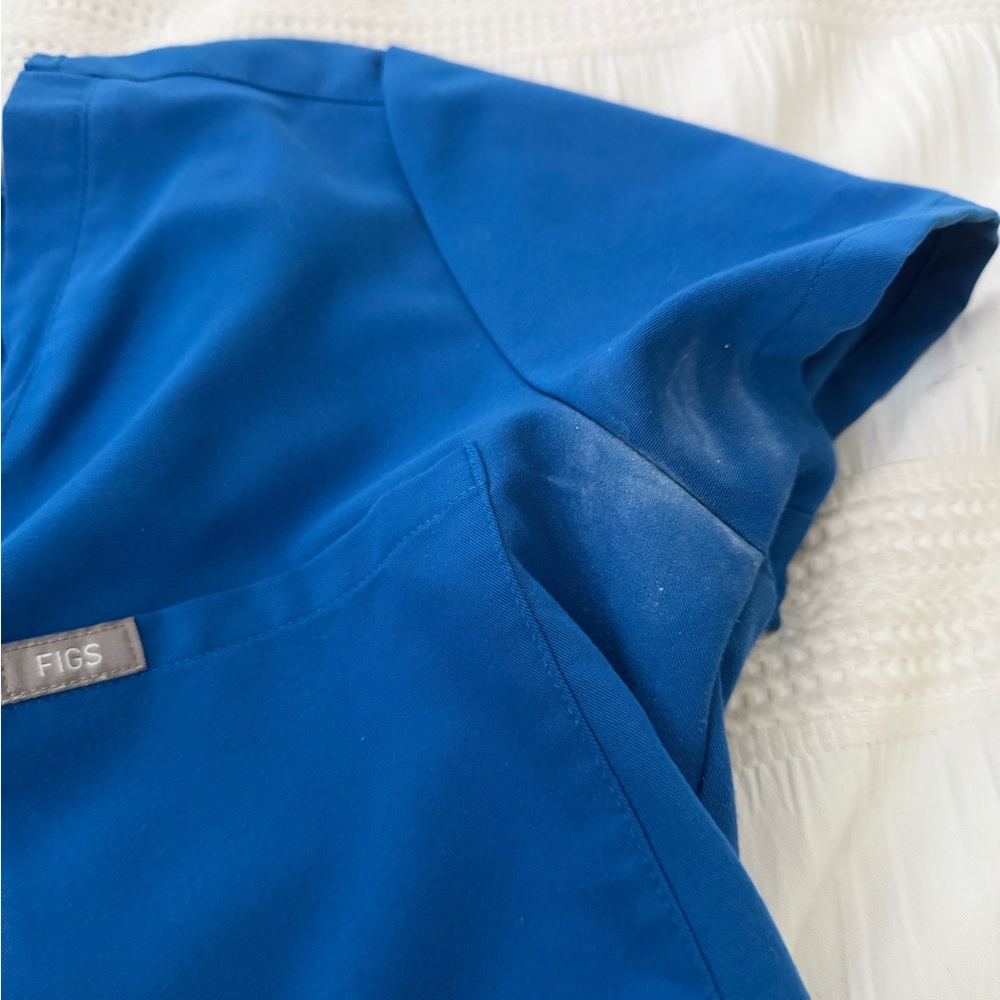 Royal Blue FIGS Catarina Scrub Top - Picture 4 of 4